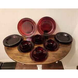 Arcoroc France Cranberry Ruby Glass Dinnerware Set – Service for 4 – 20 Pieces
